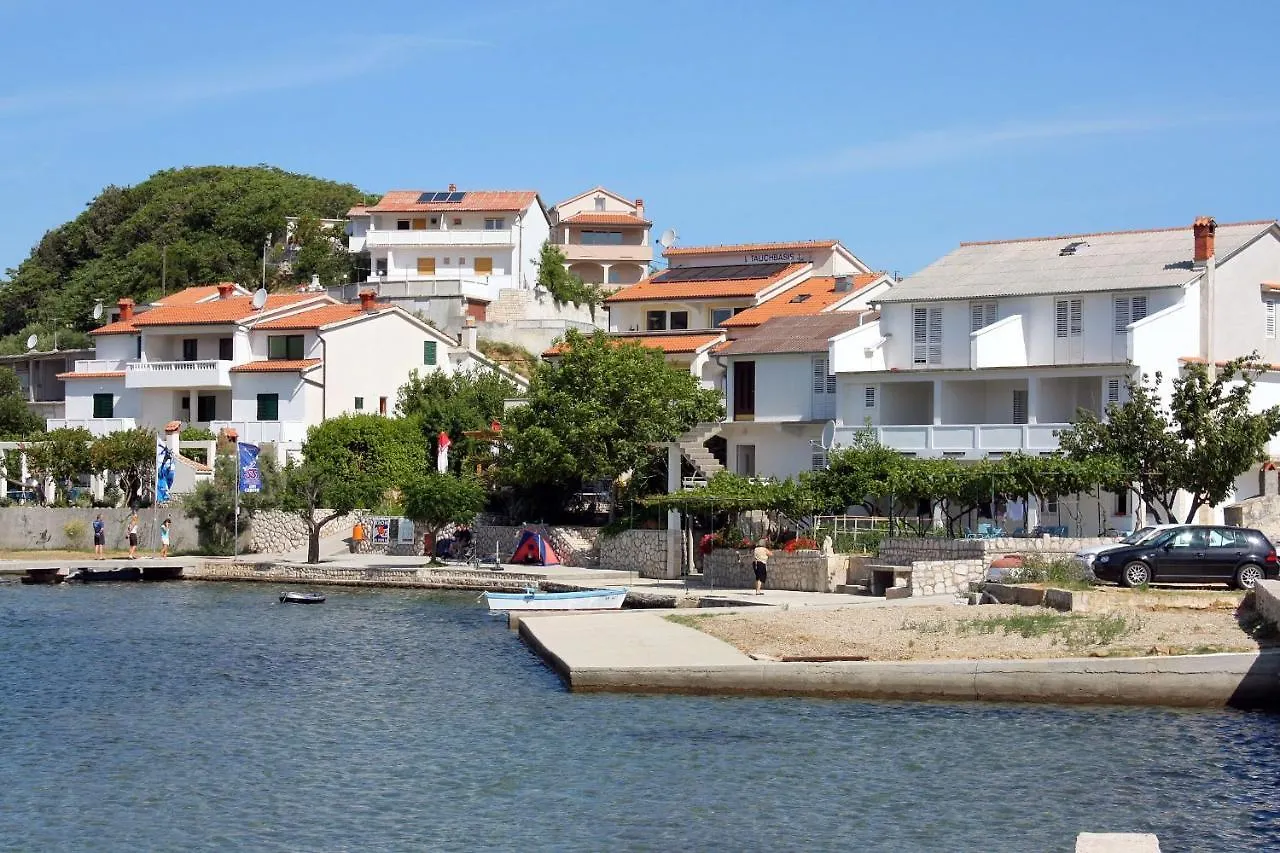 Apartment Kampor 12273C 0*,  Croatia