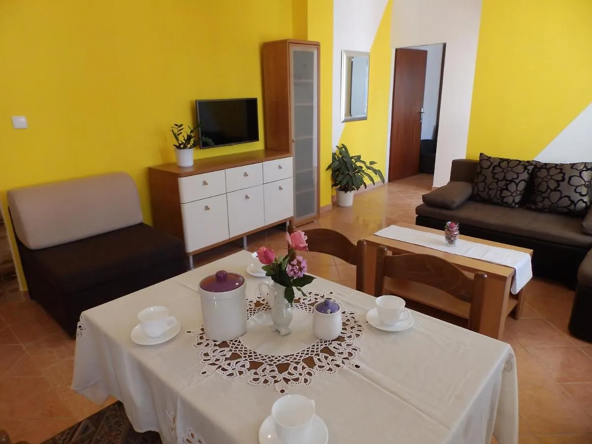 Apartment Kampor 12273C Croatia
